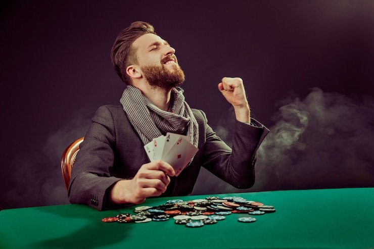 Dashboard Program Loyalitas aura123 menampilkan tingkat keanggotaan dan progress ke tingkat berikutnya